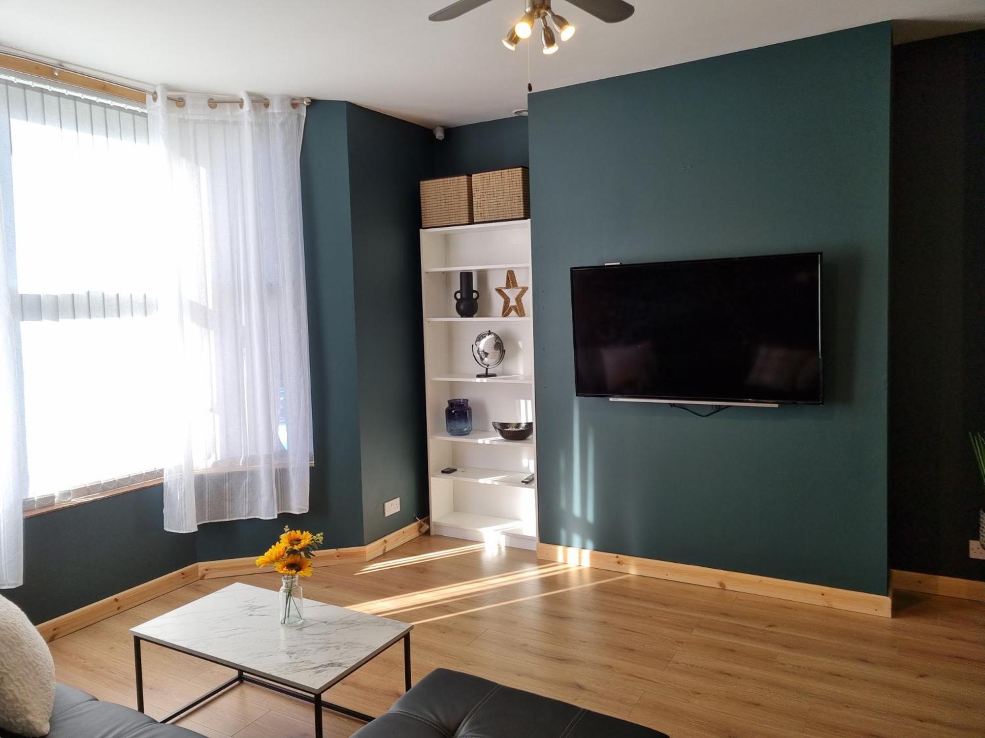 Anfield Luxe Retreat - Stylish Stay With Parking - Steps From Stadium - Short Drive To City Centre Liverpool Luaran gambar