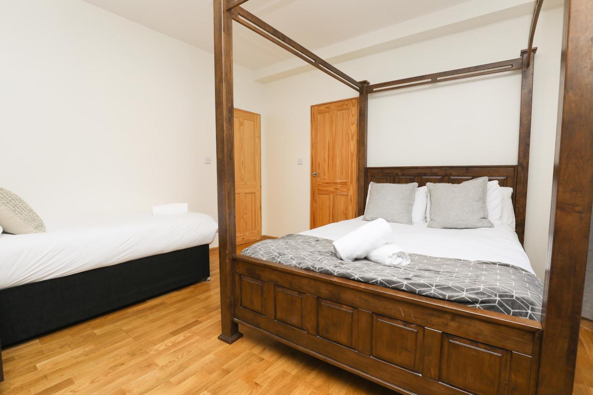 Anfield Luxe Retreat - Stylish Stay With Parking - Steps From Stadium - Short Drive To City Centre Liverpool Luaran gambar
